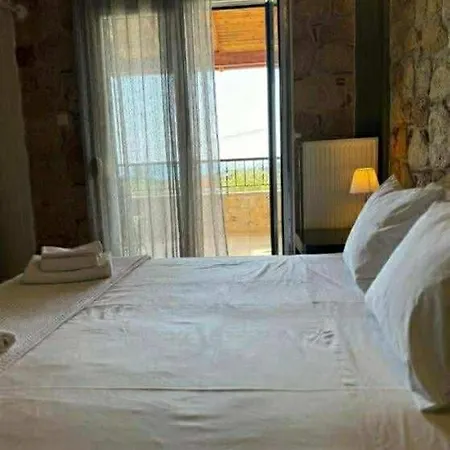 Villa Paliouri Βίλα *
